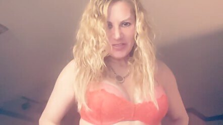 Lisa blonde